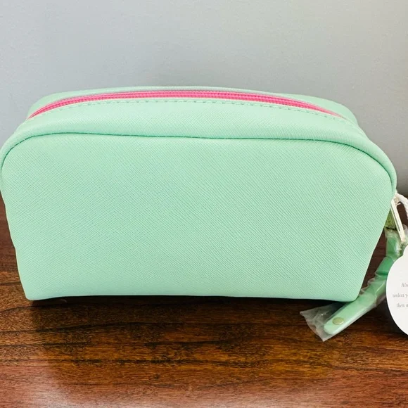 NWT, Spartina 449 Embroidered Travel Case, Mermaid Shell - Picture 2 of 6